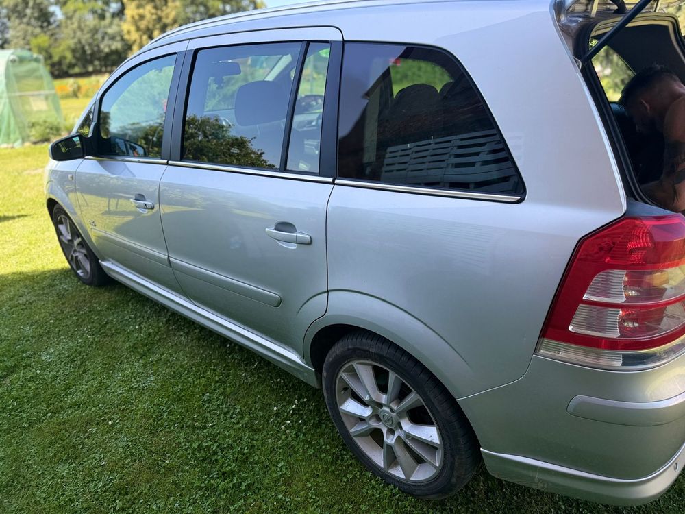 Opel Zafira B 1.7 CDTi OPC