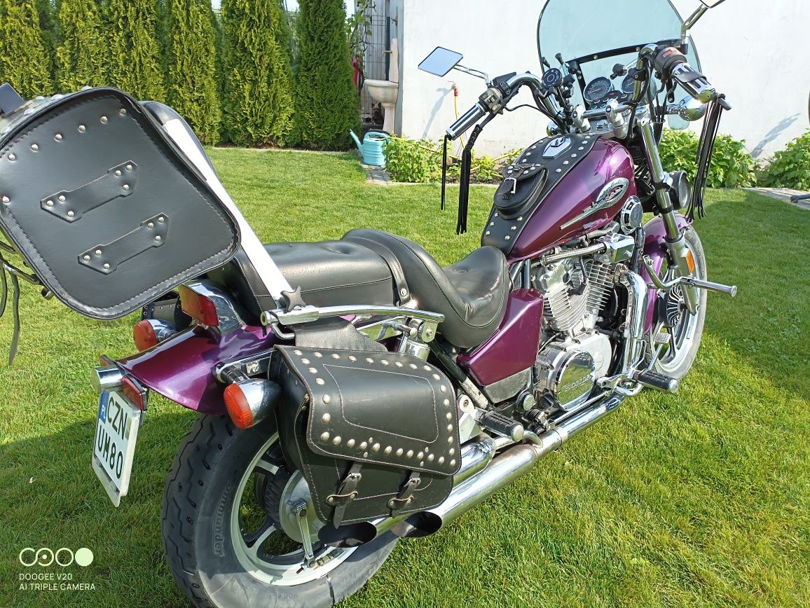 Honda SHADOW VT 700