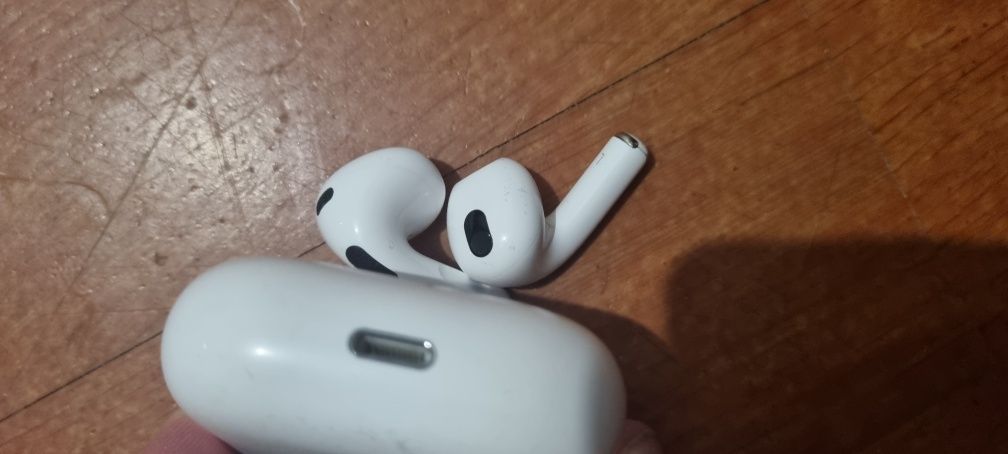 Наушники  APPLE AirPods 3 generation with Lightning Charging Case