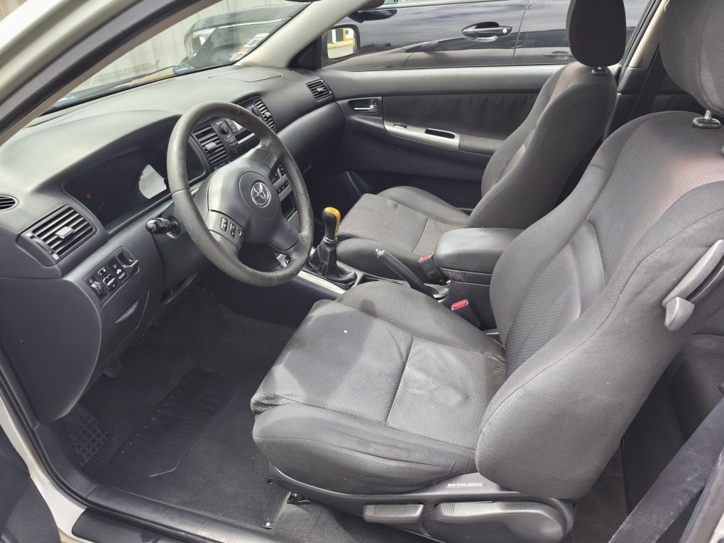Toyota Corolla 1.4 vvti gasolina