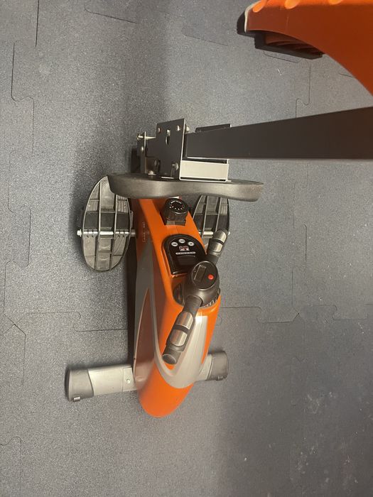 Wioślarz body sculpture