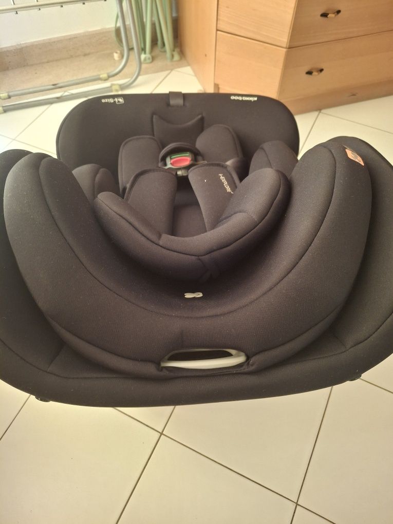 Cadeira bebe/criança carro nova