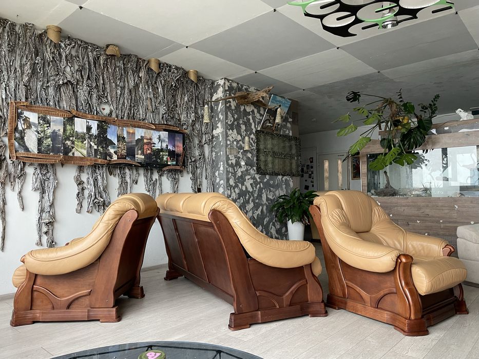 Шкіряний (кожаный) імпортний диван і 2 крісла .Стан 10 з 10