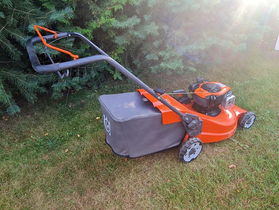 Kosiarka z koszem z napedem HUSQVARNA Lc 247s 3.5km jak NOWA 2016r