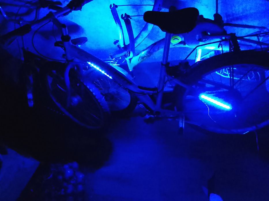 Велосипед з підсвіткою 24 колеса