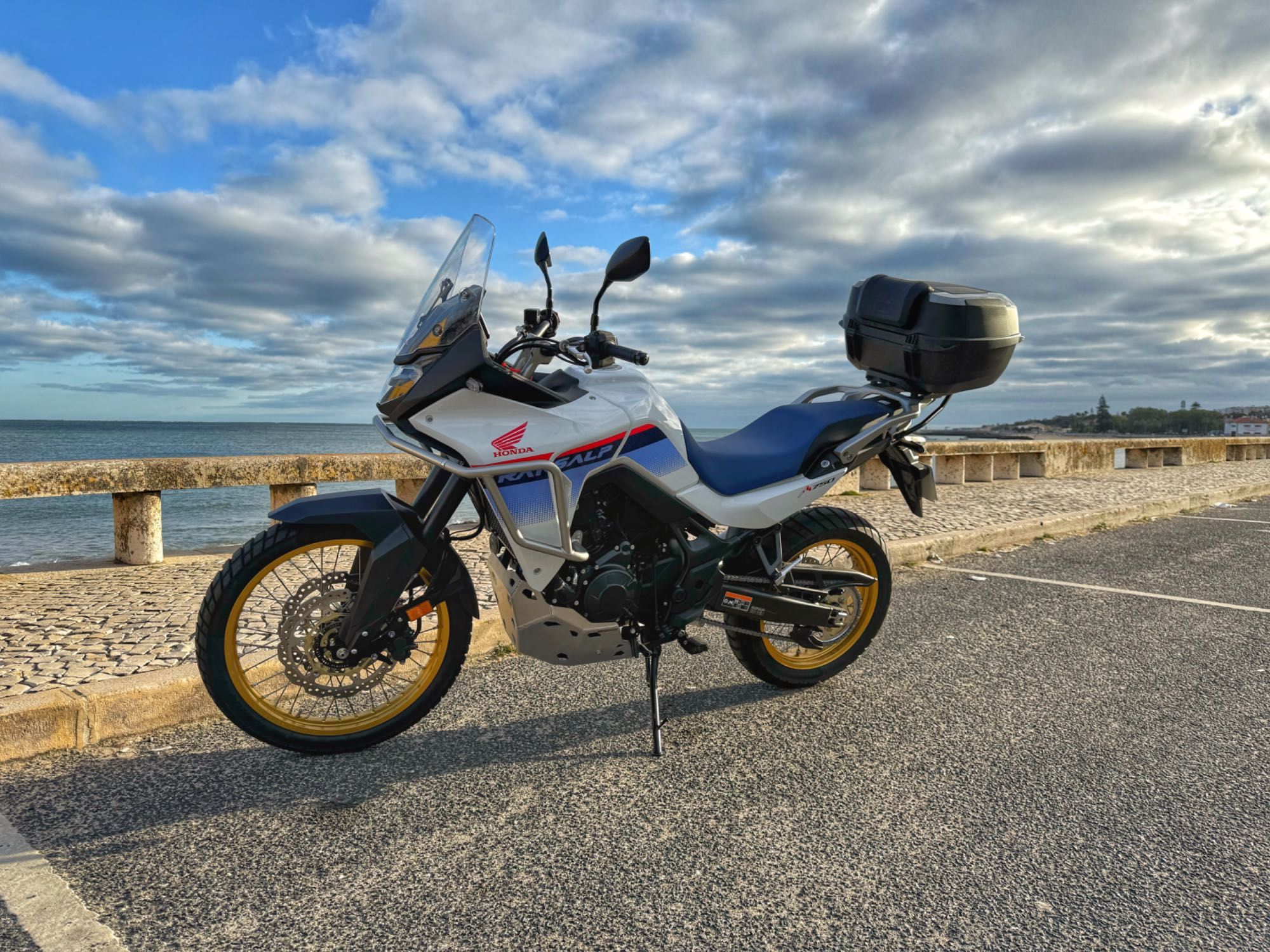 Honda Transalp 750