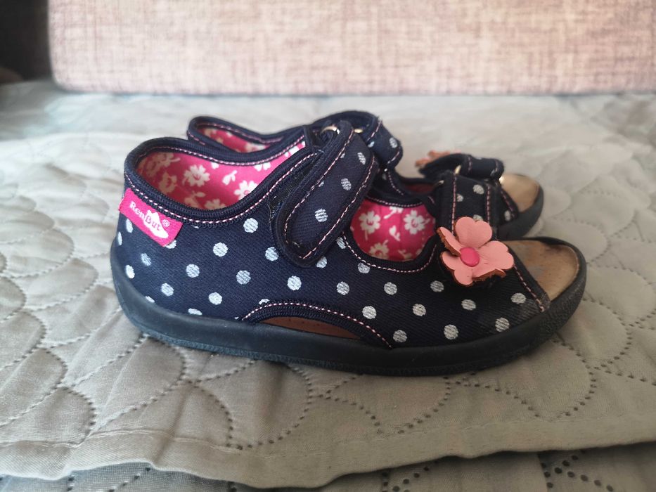 Kapcie dla dziewczynki RenBut rozm. 27