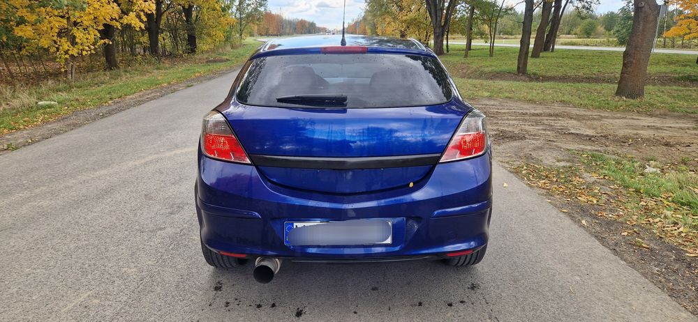 Opel Astra H GTC 2005 rok 2.0 turbo 170KM  felgi R18 xenon