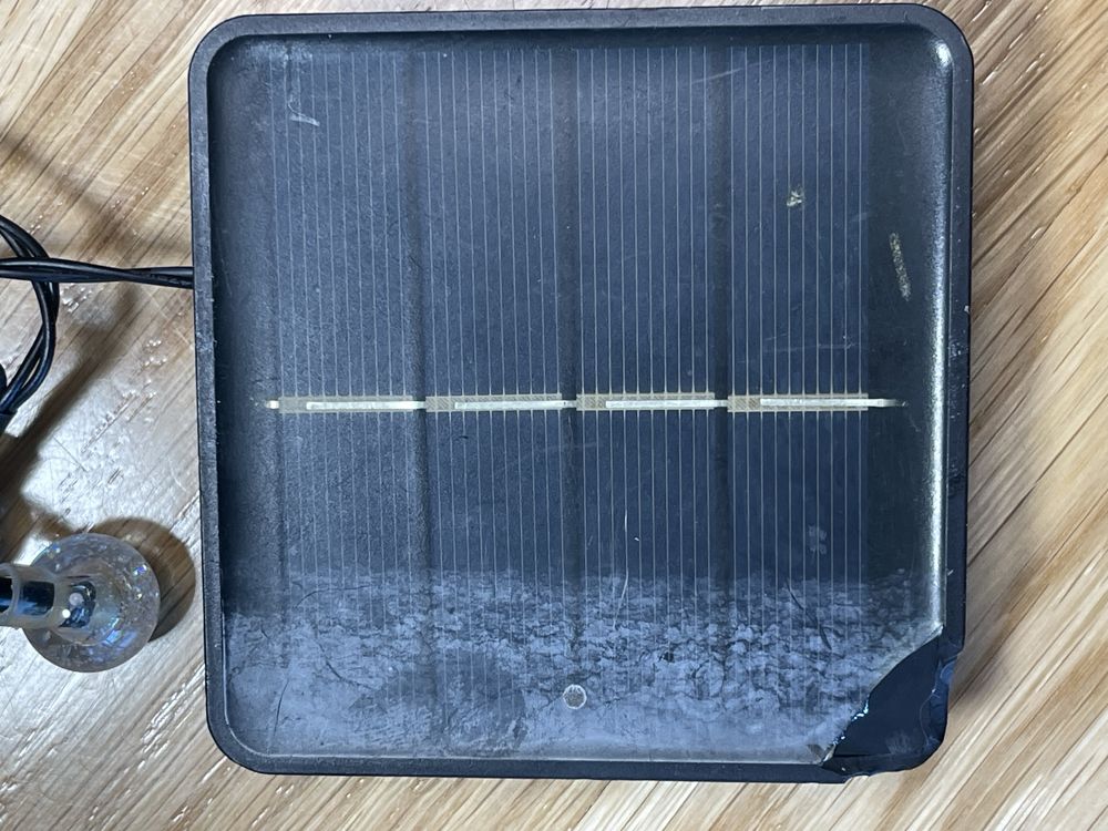 Girlanda świetlna lamp ki oświetleniem na zewnątrz uszkodzone