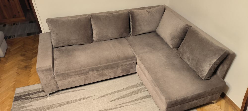 Duży elegancki narożnik w bardzo dobrym stanie