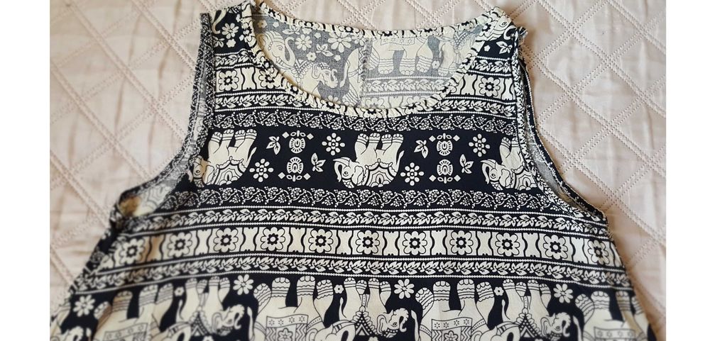 Bluzka na ramiączkach w słonie unika