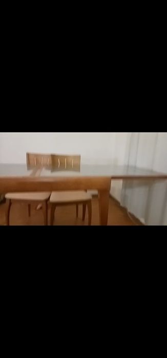 Mesa extensível com 6 cadeiras