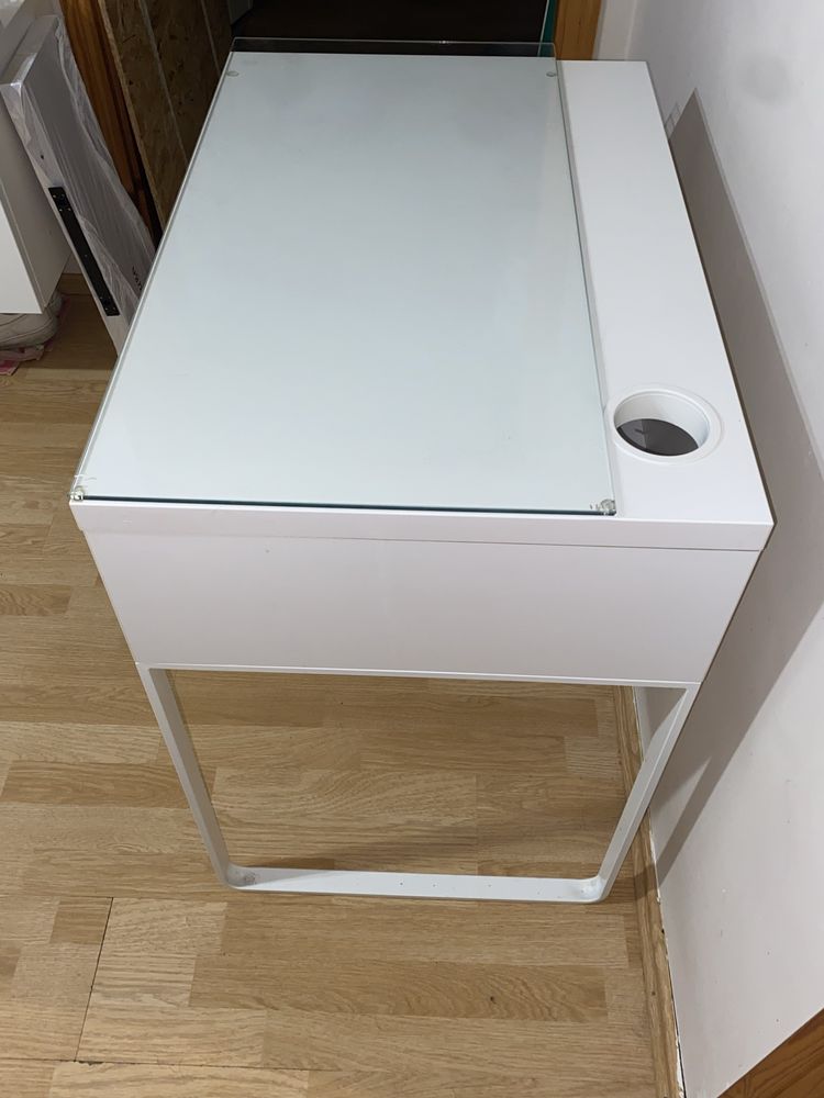 Toaletka IKEA Micke