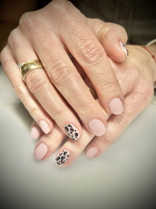 Manicure hybrydowy