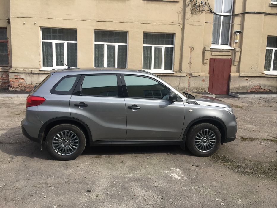 Suzuki Vitara 2017год. объем двигателя 16 газ/бензин