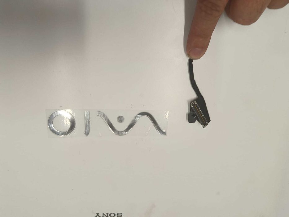 Klapka matrycy do Sony Vaio SVF 1521F2EW.