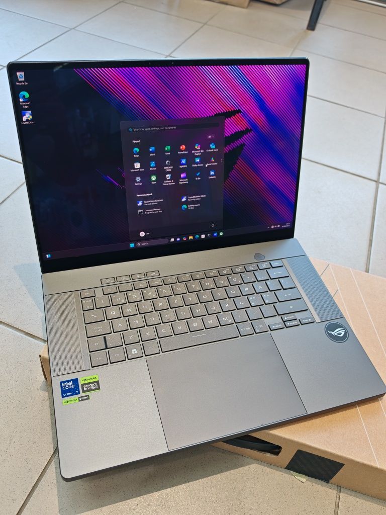 Ігровий ASUS ROG Zephyrus G16 16" 240Hz/ Ultra 7 155H/16GB/1TB/RTX4070