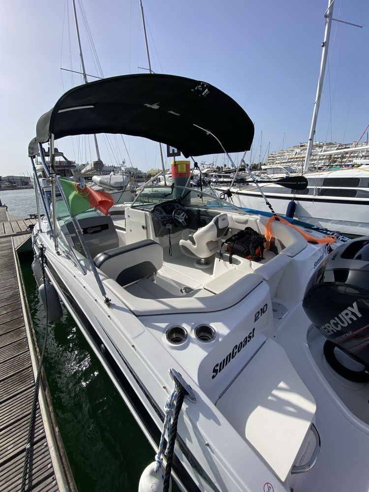 Barco Chaparral 21