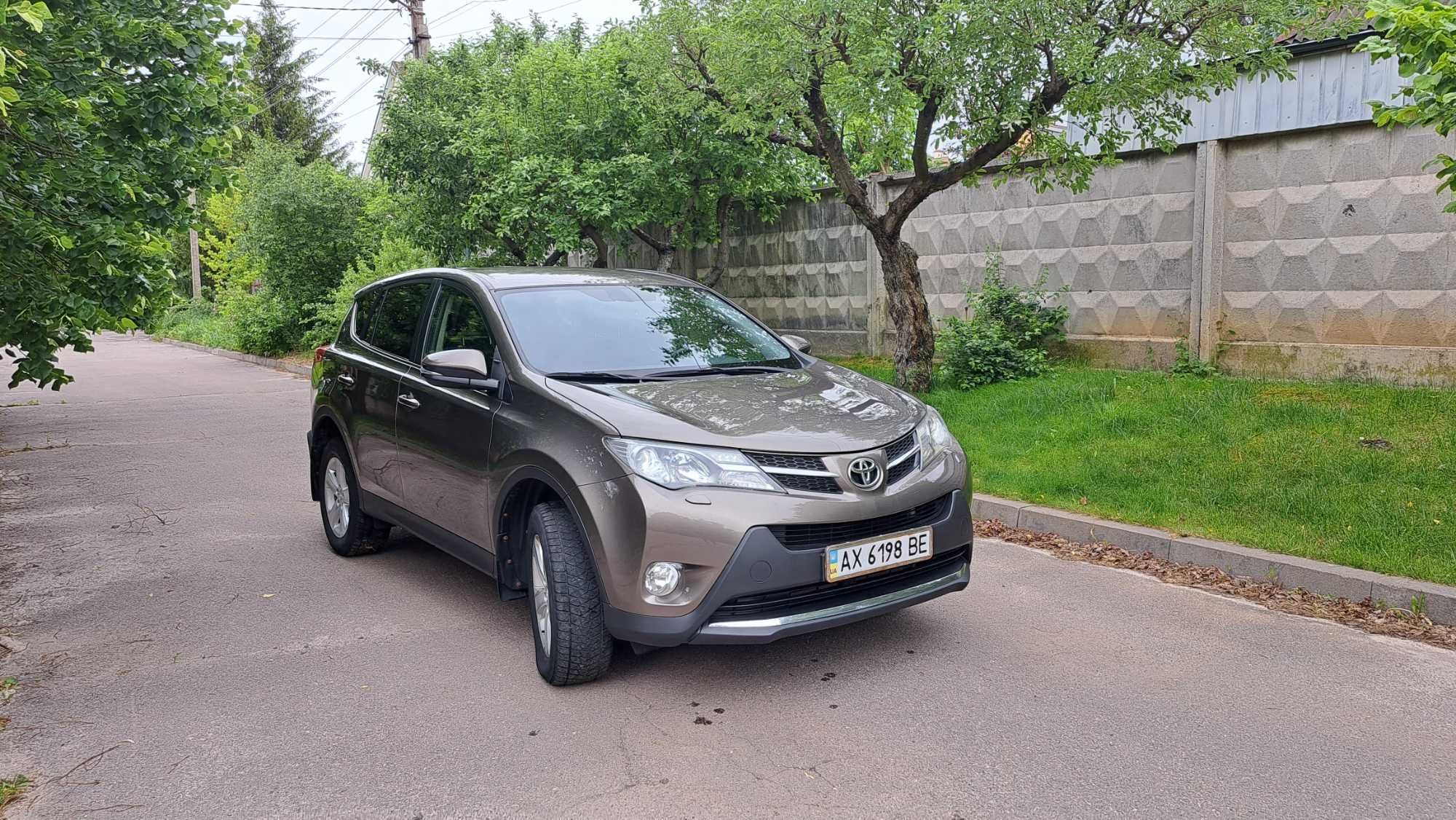Продам автомобіль TOYOTA RAV