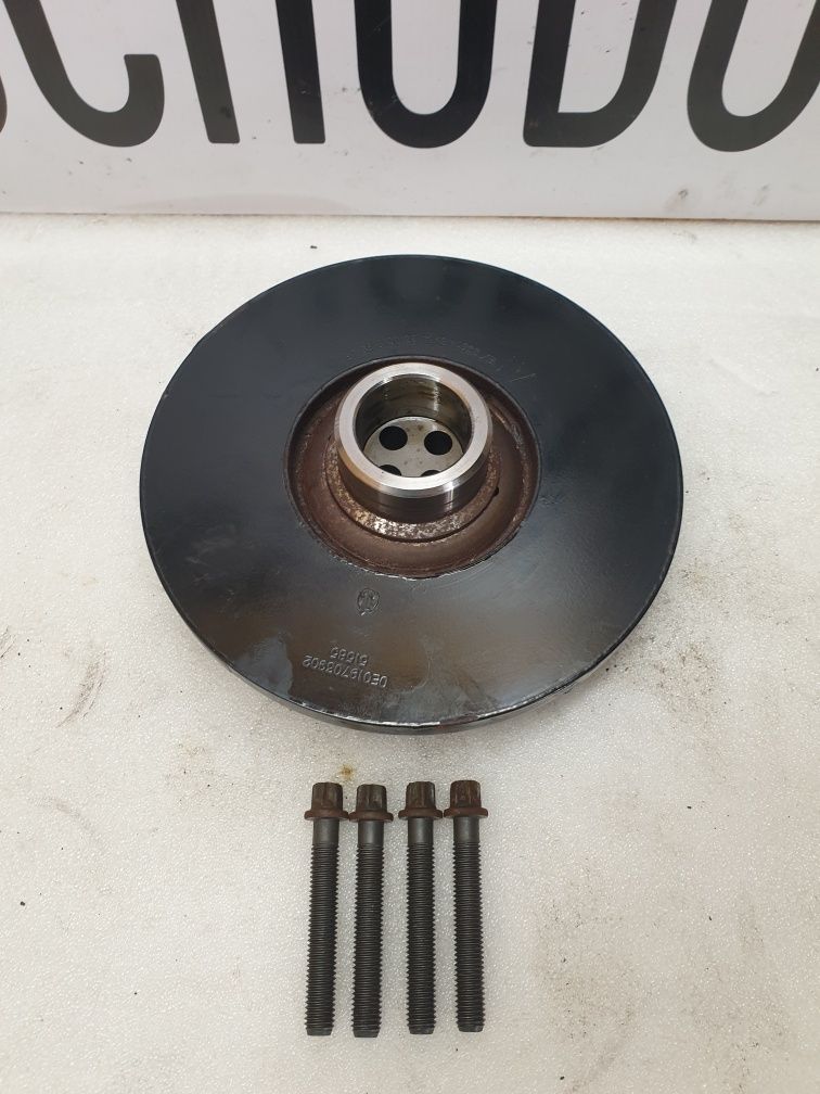 Koło pasowe wału BMW N57 313 koni n57z F10 F11 F25 F26 3.0d części