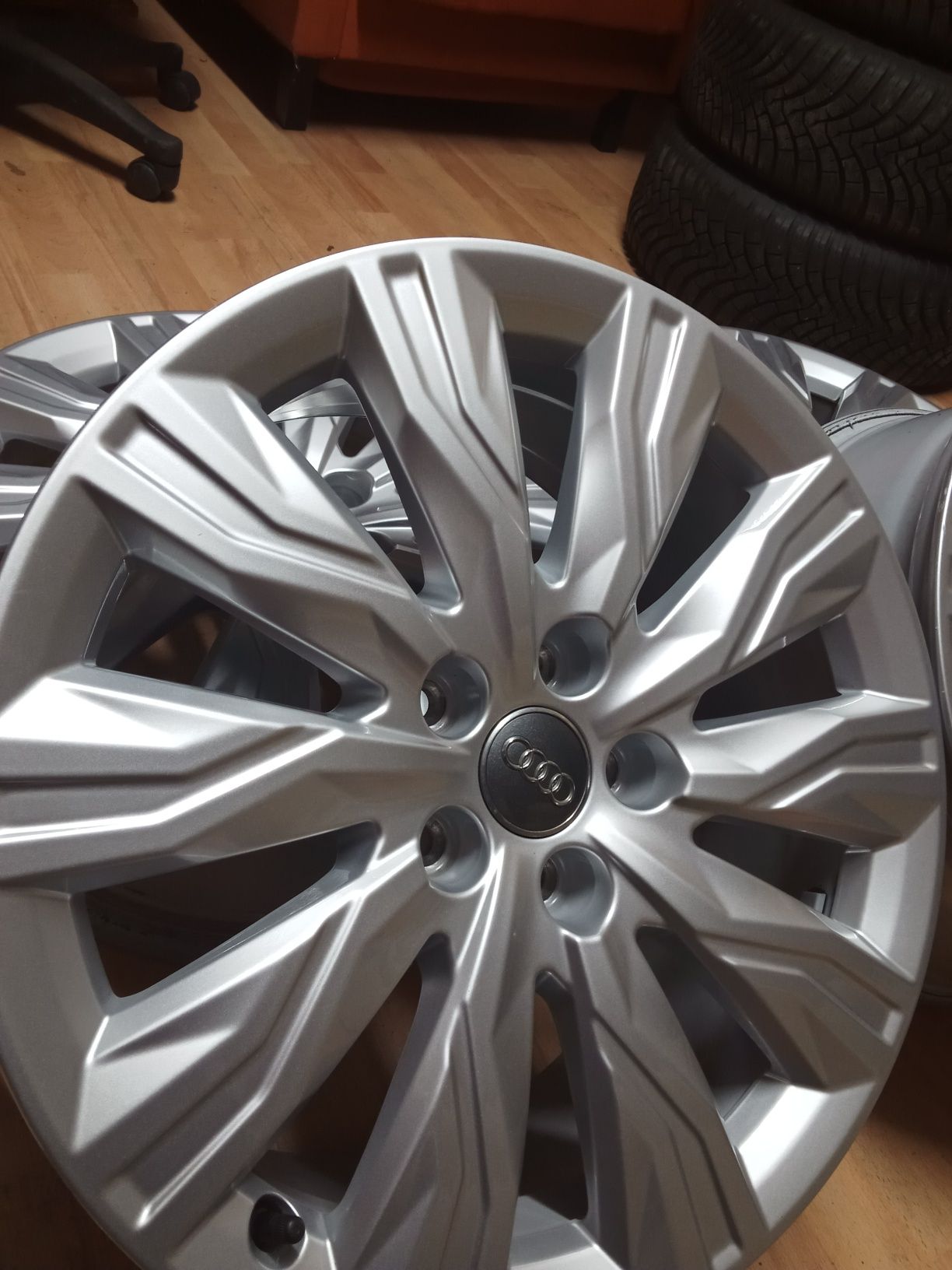 Sprzedam felgi R18 Audi