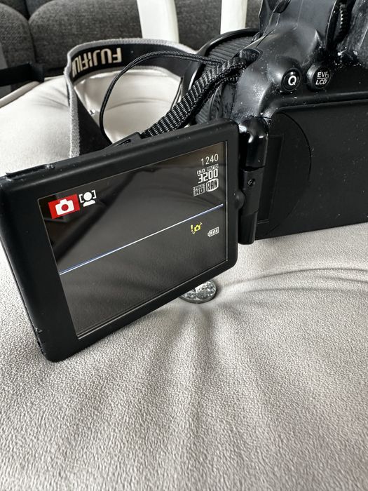 Fujifilm  FinePix HS50 EXR STATYW !!!