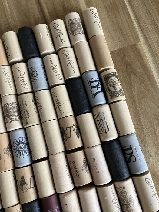 Korki z tworzywa sztucznego - 90 sztuk - różne kolory