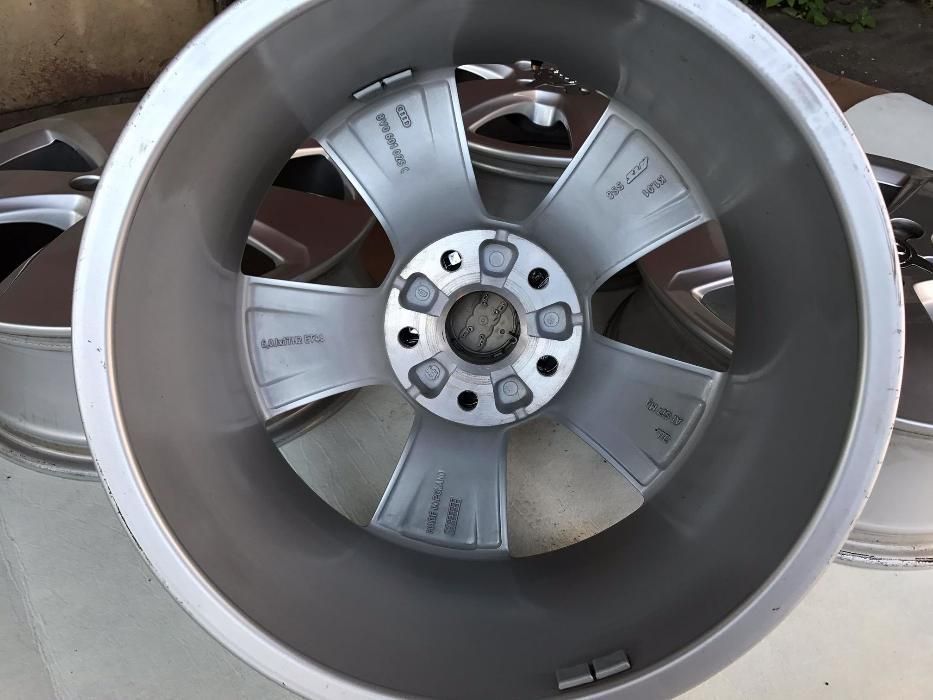ORYGINAŁ FELGI 17cali 8V0 AUDI A3 S3 S-LINE A4 A6 VW Skoda Seat 736