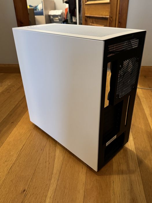 Nzxt h7 flow black and white