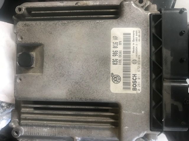 Centralina do motor VW Golf 2.0 TDI 03G 906 016 AP 03GAP