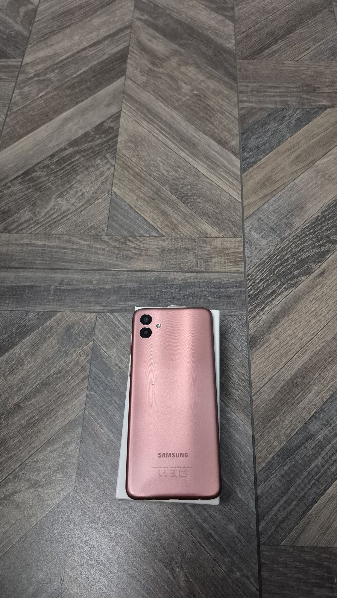 Смартфон Samsung Galaxy A04 4/64Gb Copper SM-A045FZCGSEK
