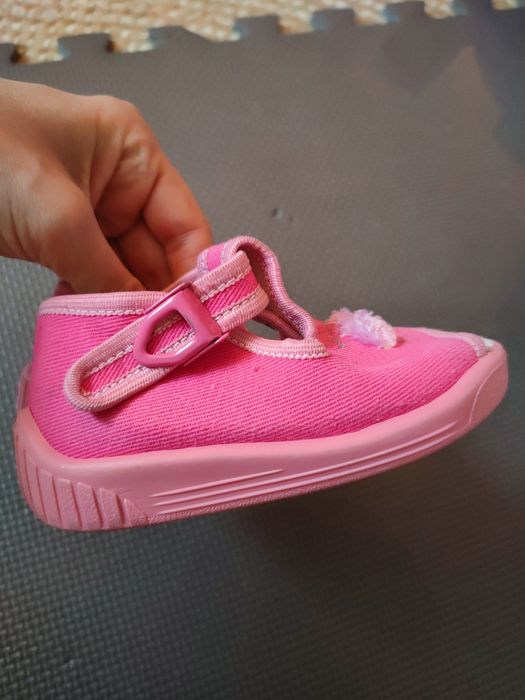 Kapcie dla dziewczynki