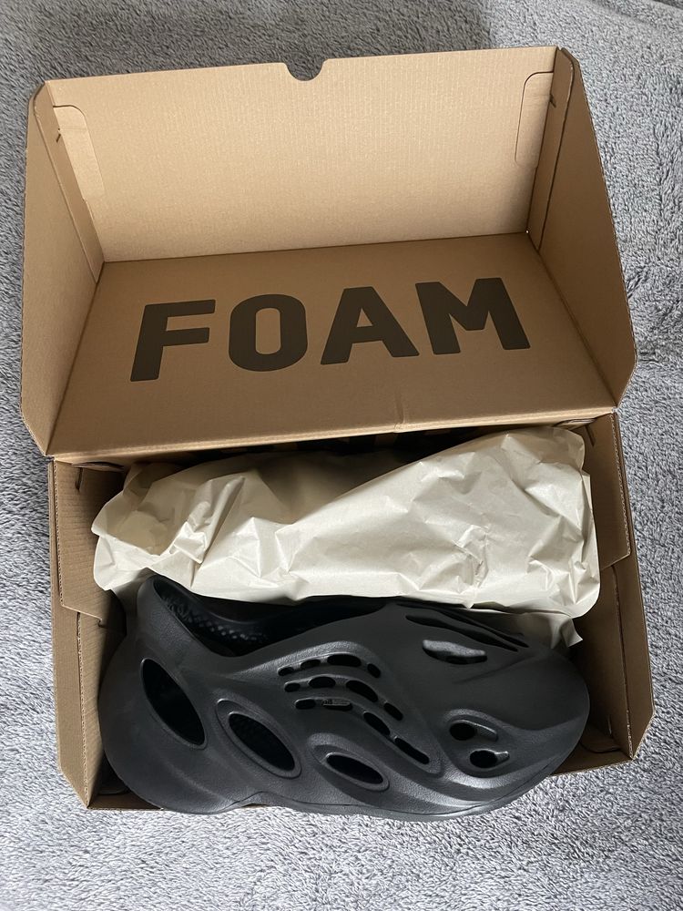 Nowe Yeezy Foam Runner Onyx