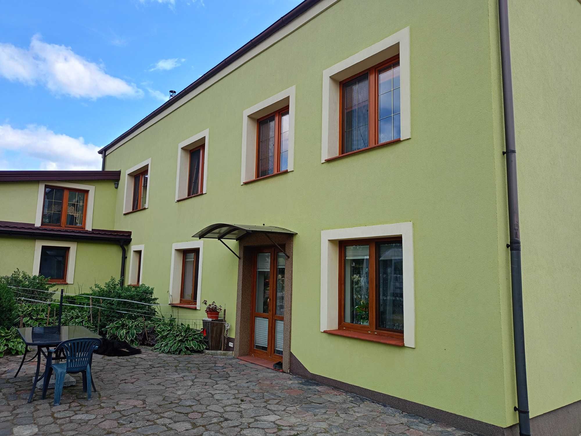 Malowanie elewacji, malowanie dachów
