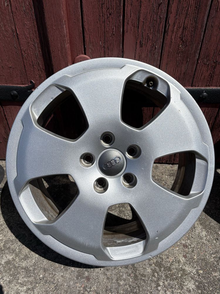 Oryginalne felgi Audi 17