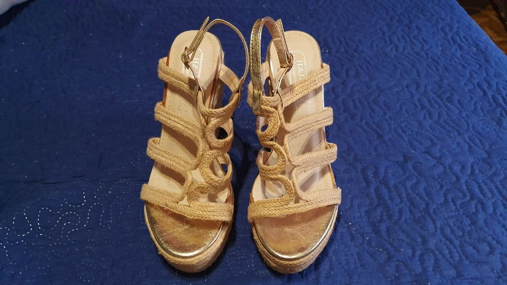 Sandálias de rampa novas
