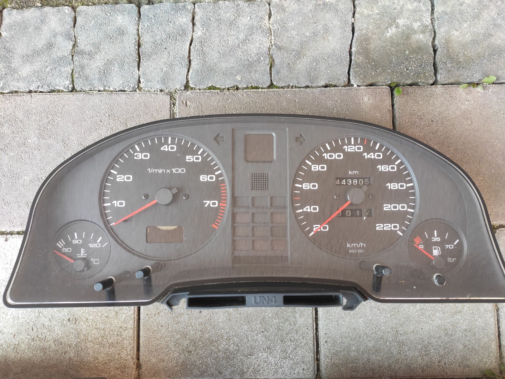 Приборка Щиток приборів Панель приборов Audi 80 90 B3 B4 VDO UN4