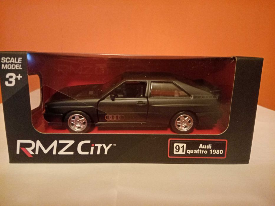 Audi Quattro  z  RMZ City.