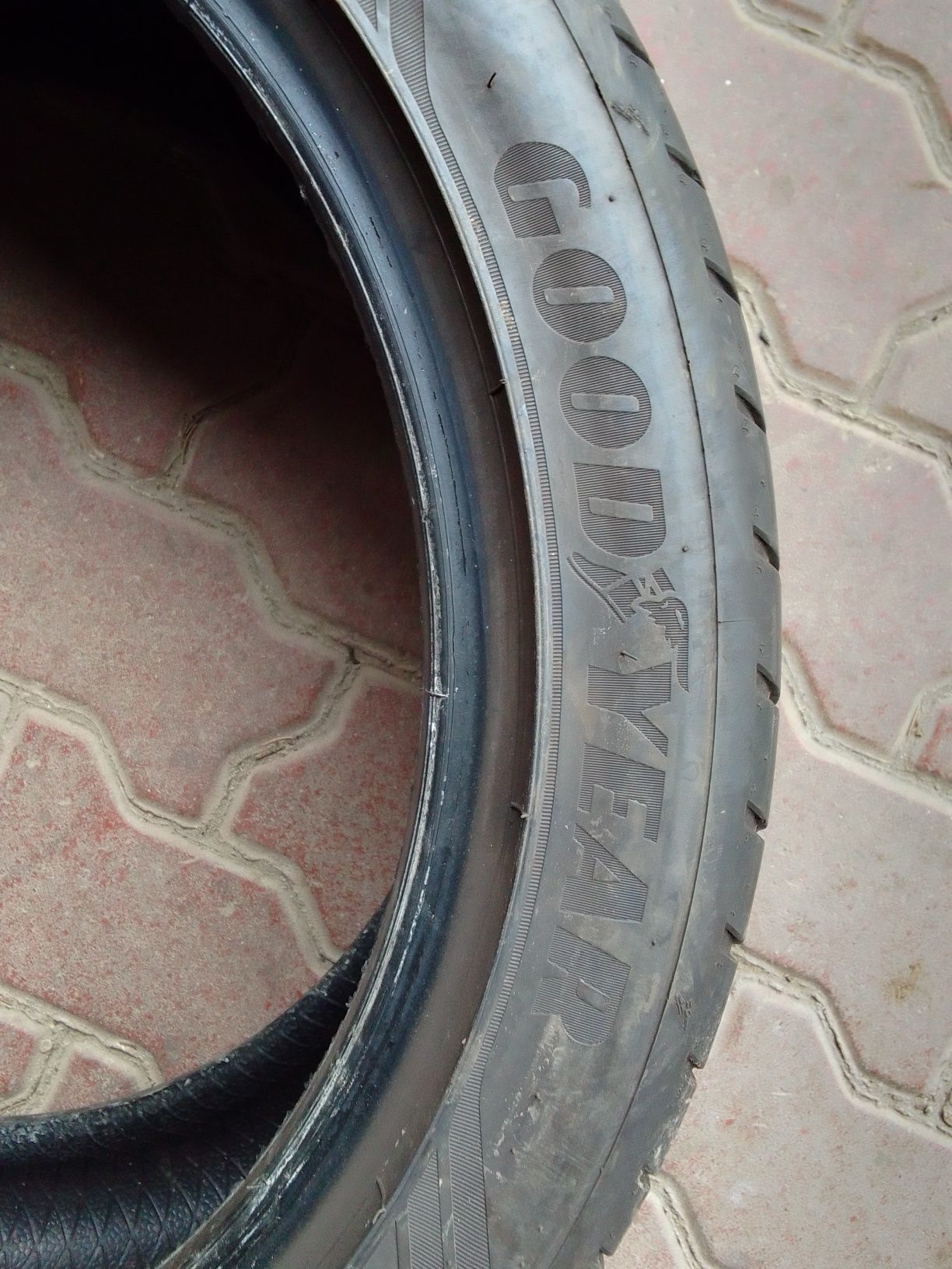 Opona letnia 245/40r18 GOODYEAR 2022r