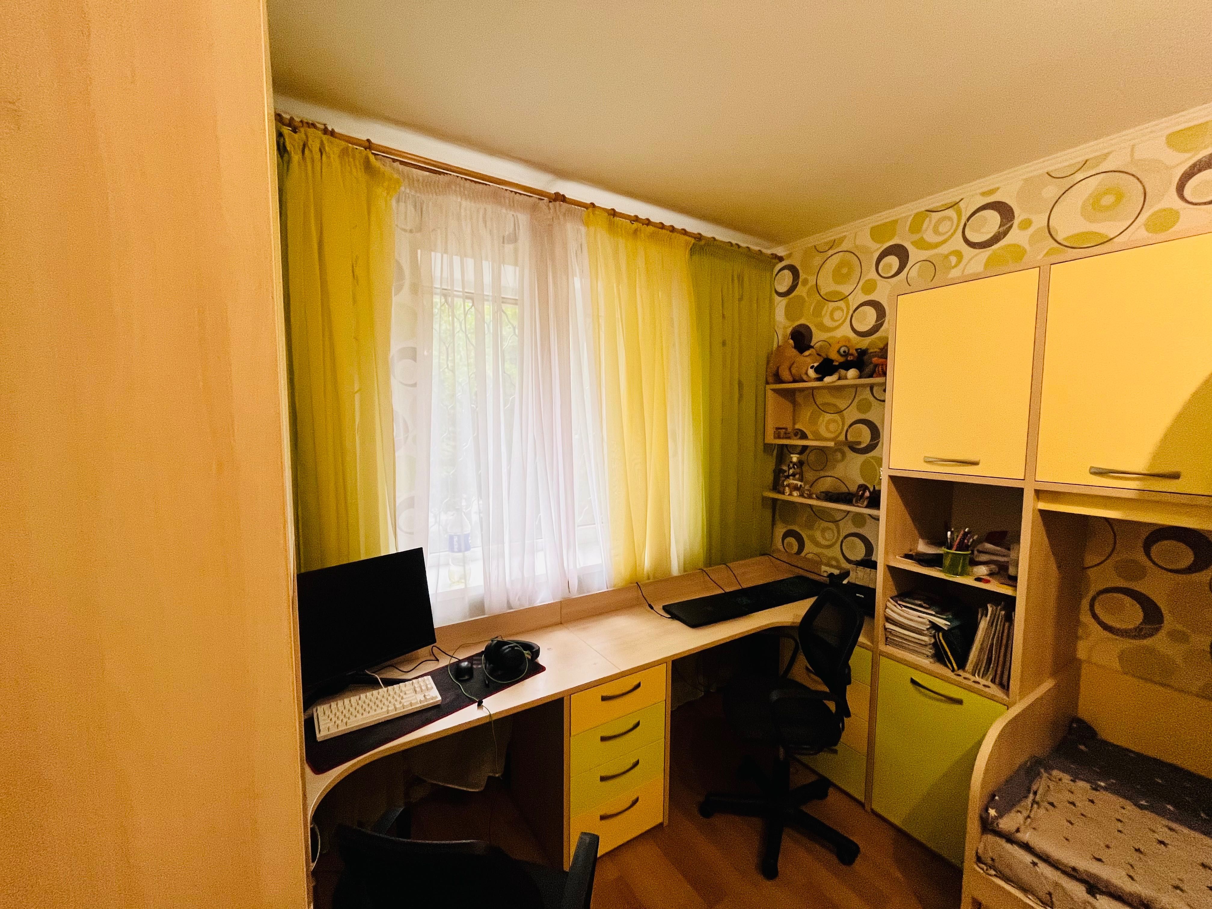 Дитяча спальня для двох дітей