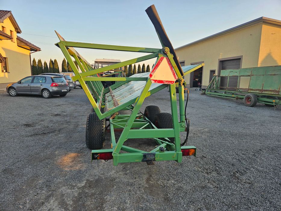 Przyczepa do zbioru marchwi Pietruszki warzyw platforma Krakei