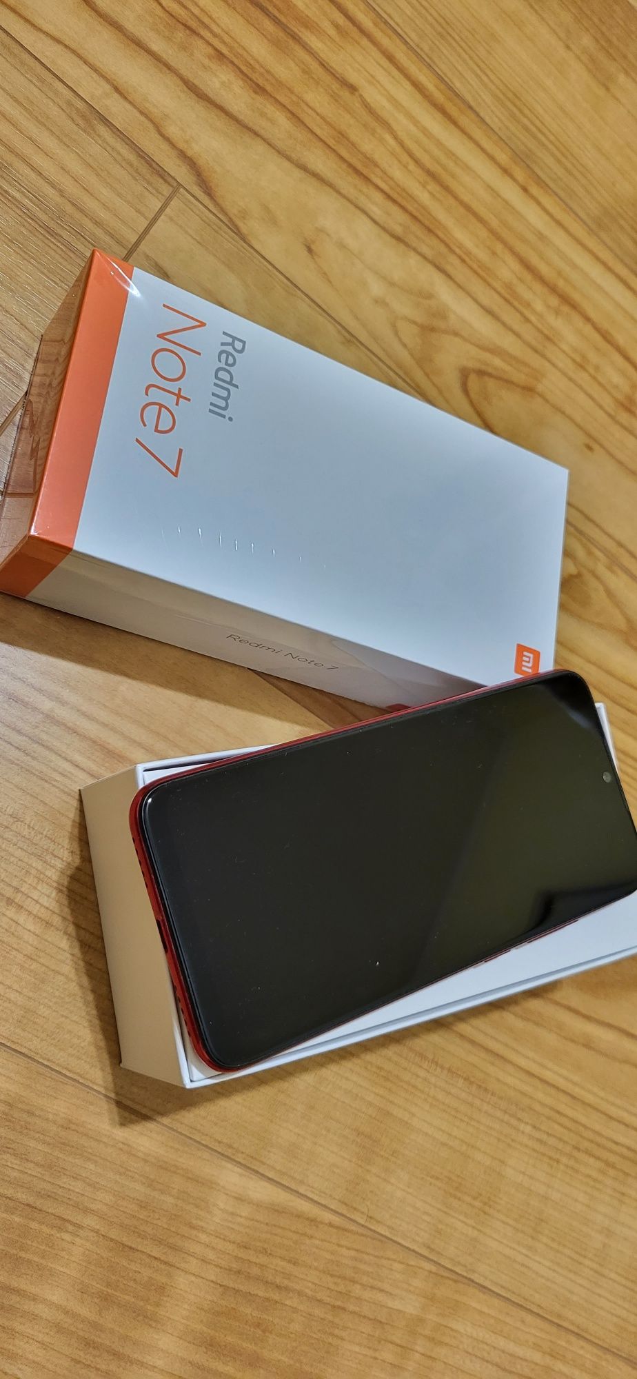 Продаю телефон Xiaomi Redmi Note 7 4/128GB Red