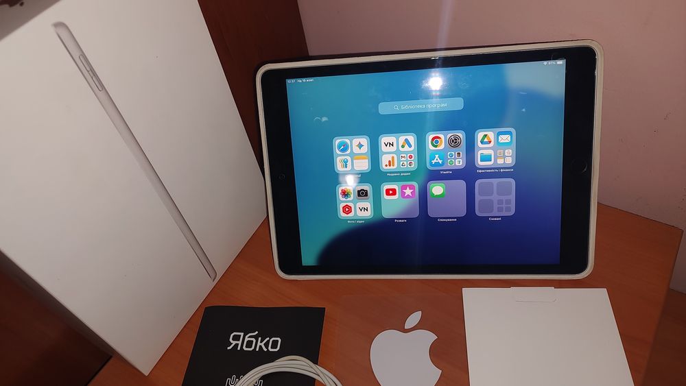 Apple iPad 9 (2021) 64GB Wi-Fi,  (Silver). Повний комплект + ЧЕКИ!