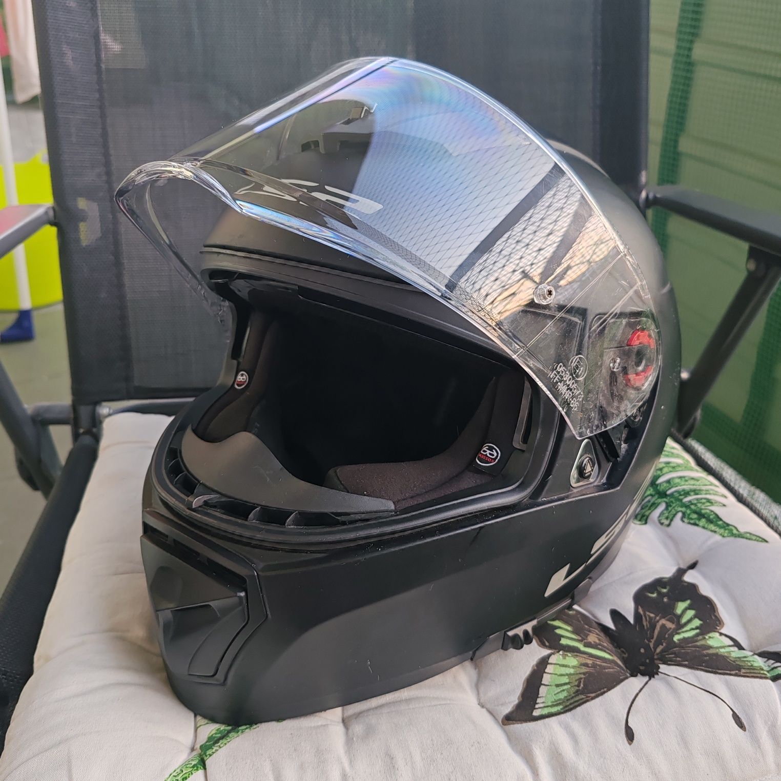 Kask motocyklowy rozmiar M LS2 Breaker