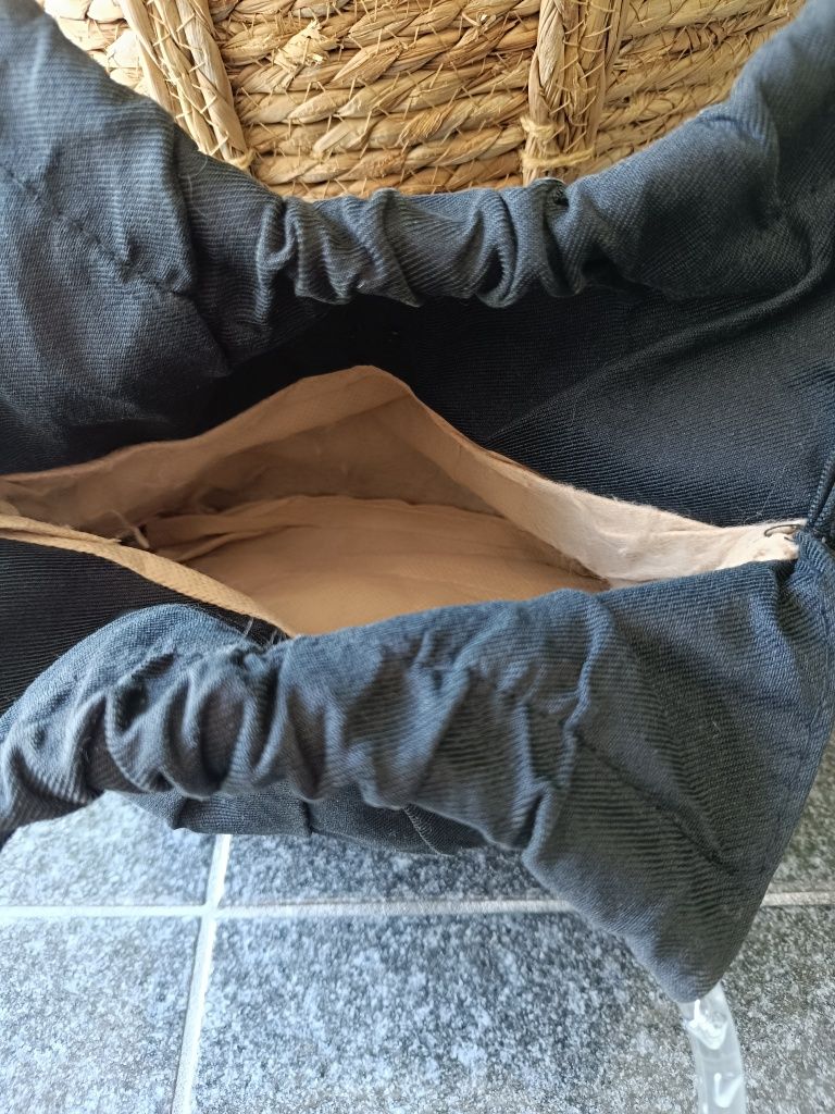 Bolsa preta com alça transparente