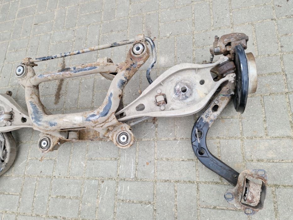 Zawieszenie sanki wózek tylny wahacz zwrotnica tył BMW E46 Compact