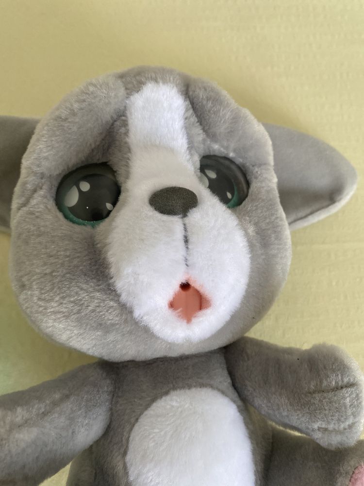 Peluche cão que chora