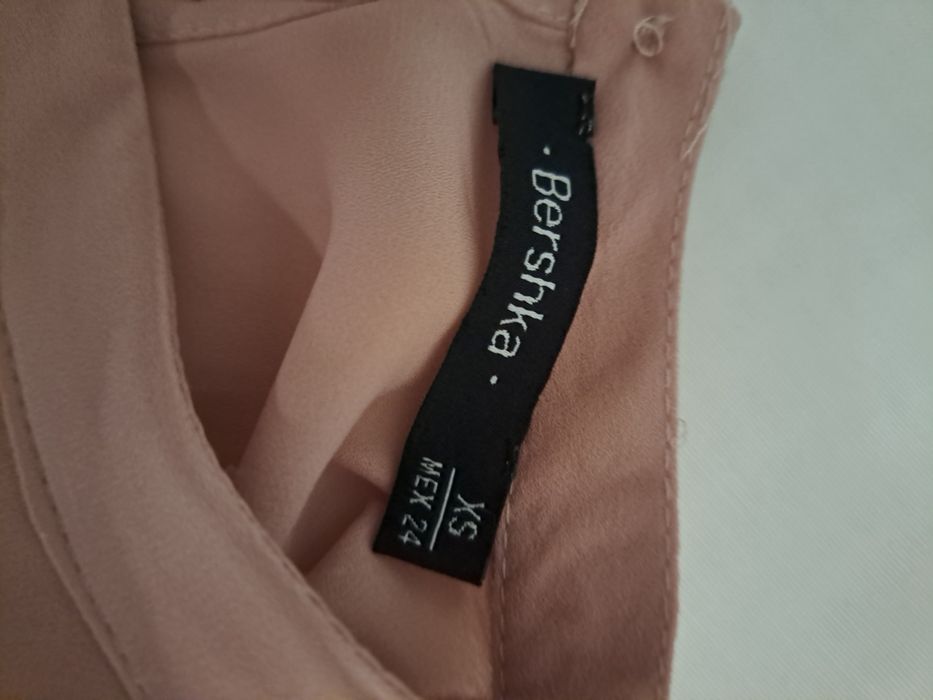 Blusa delicada Bershka XS