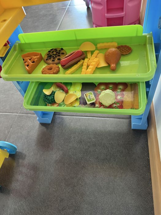 Supermercado de brincar com maquina registadora, carro de compras..