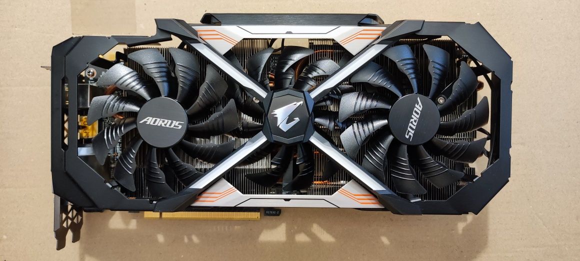 Placa gráfica Gigabyte AORUS GTX 1080 Ti Xtreme Edition 11GB